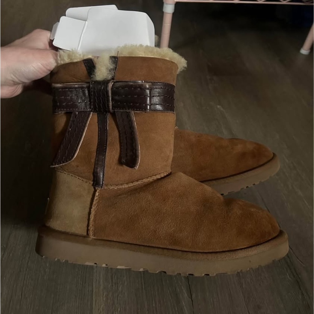 UGG Josette boots in the chestnut color with a leather bow accent - Picture 2 of 8
